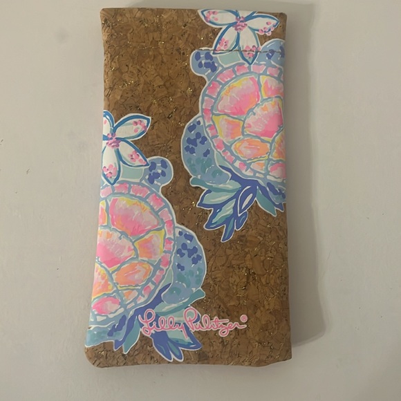 Lilly Pulitzer turtle sunglasses case - Picture 2 of 3